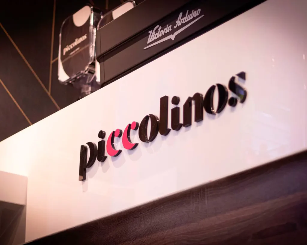 Piccolinos Store - Identidad corporativa y diseno de interiores